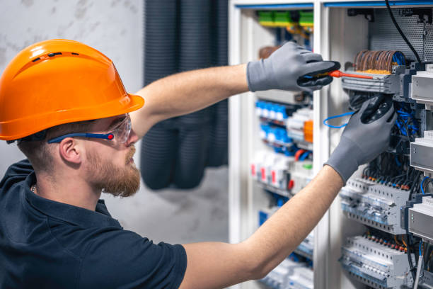 Best Emergency Electrical Repair  in Suncoast Estates, FL